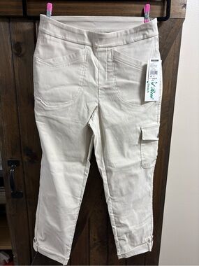 NWT Coconut Row Women's Cream Cargo Ankle Jeans
